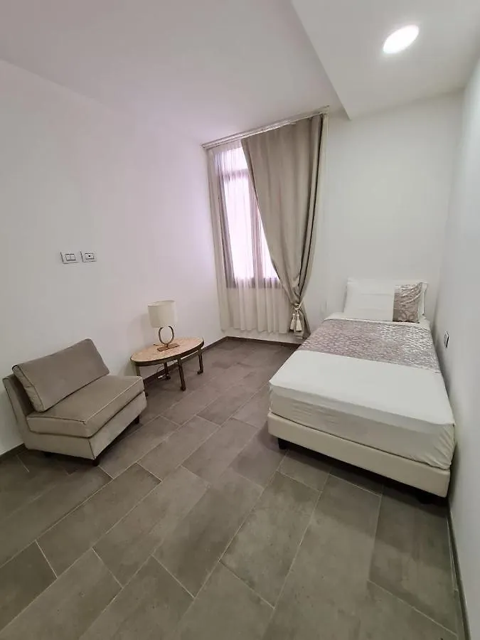 Venice Apartment With Private Courtyard 0*,  Italy